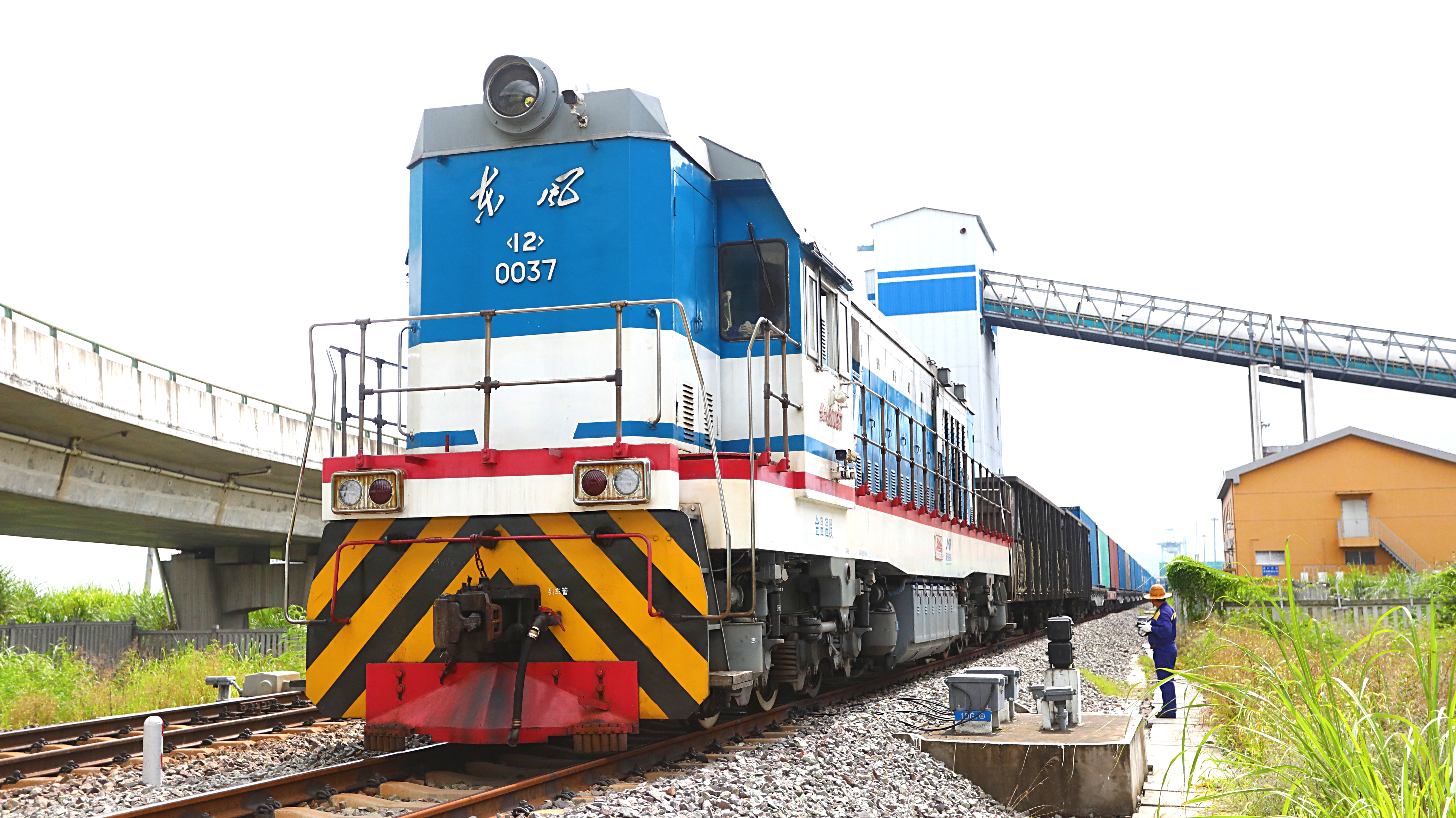 10000+！温州港海铁联运箱量超去年总量