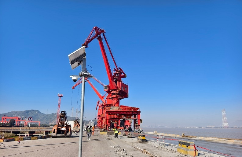 龙湾公司安全管理添“新哨”——移动电子哨兵监控站岗系统正式上岗护航施工作业